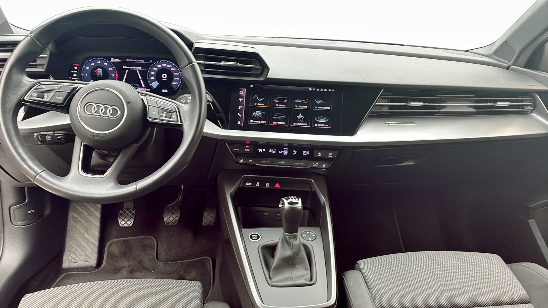 Audi A3 HTK77F