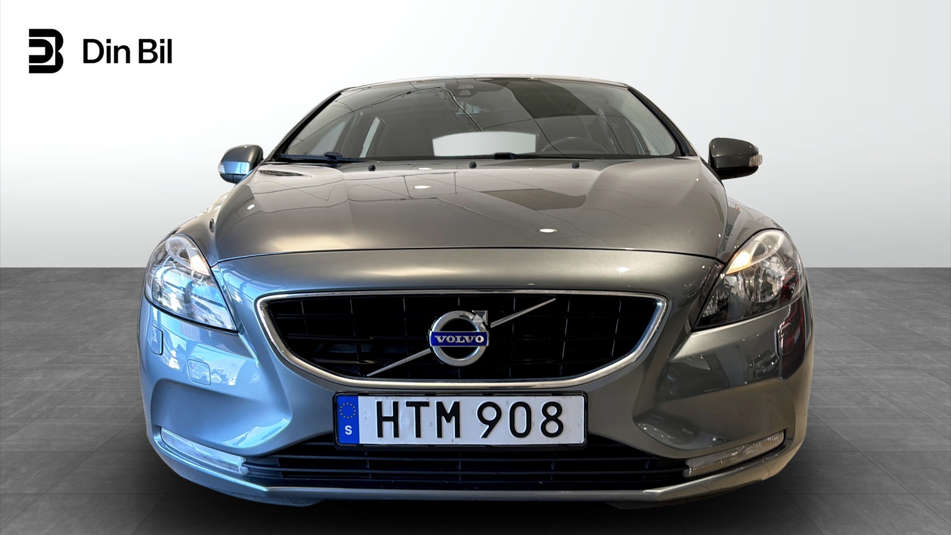 Volvo V40 HTM908