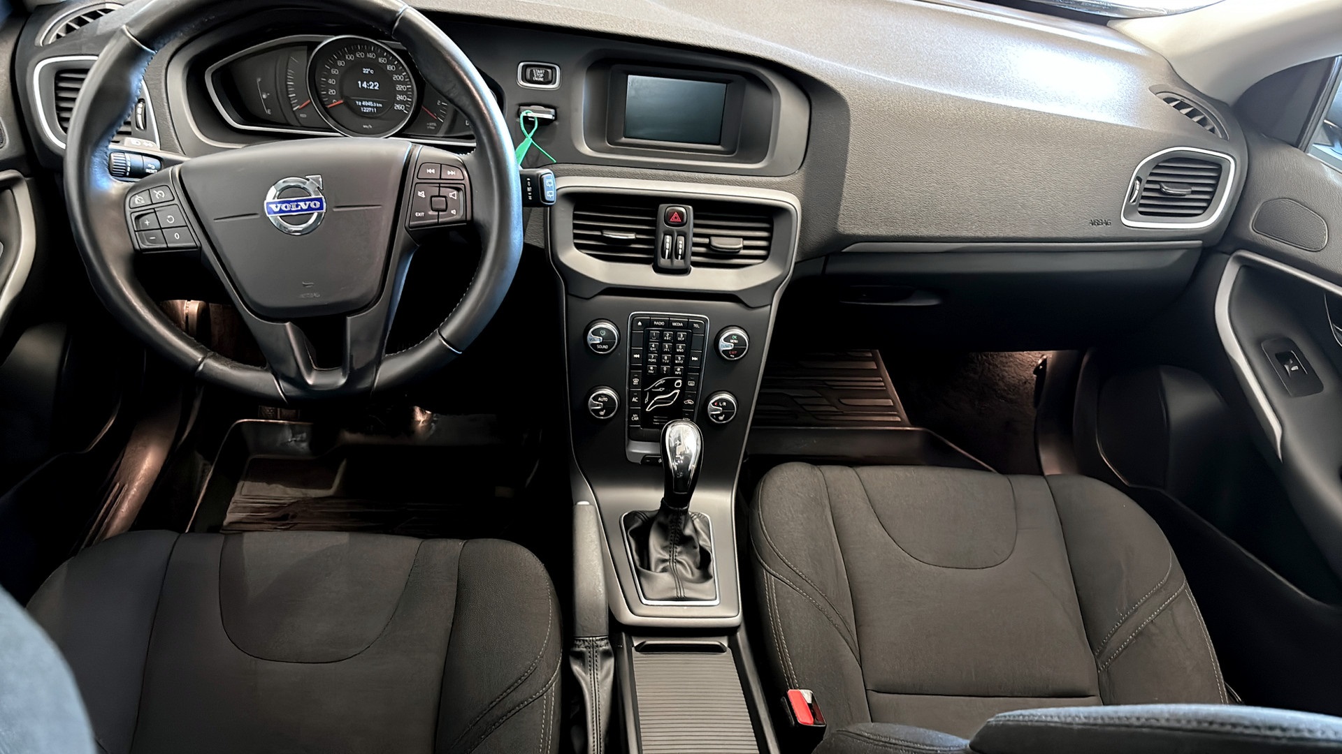 Volvo V40 HTM908