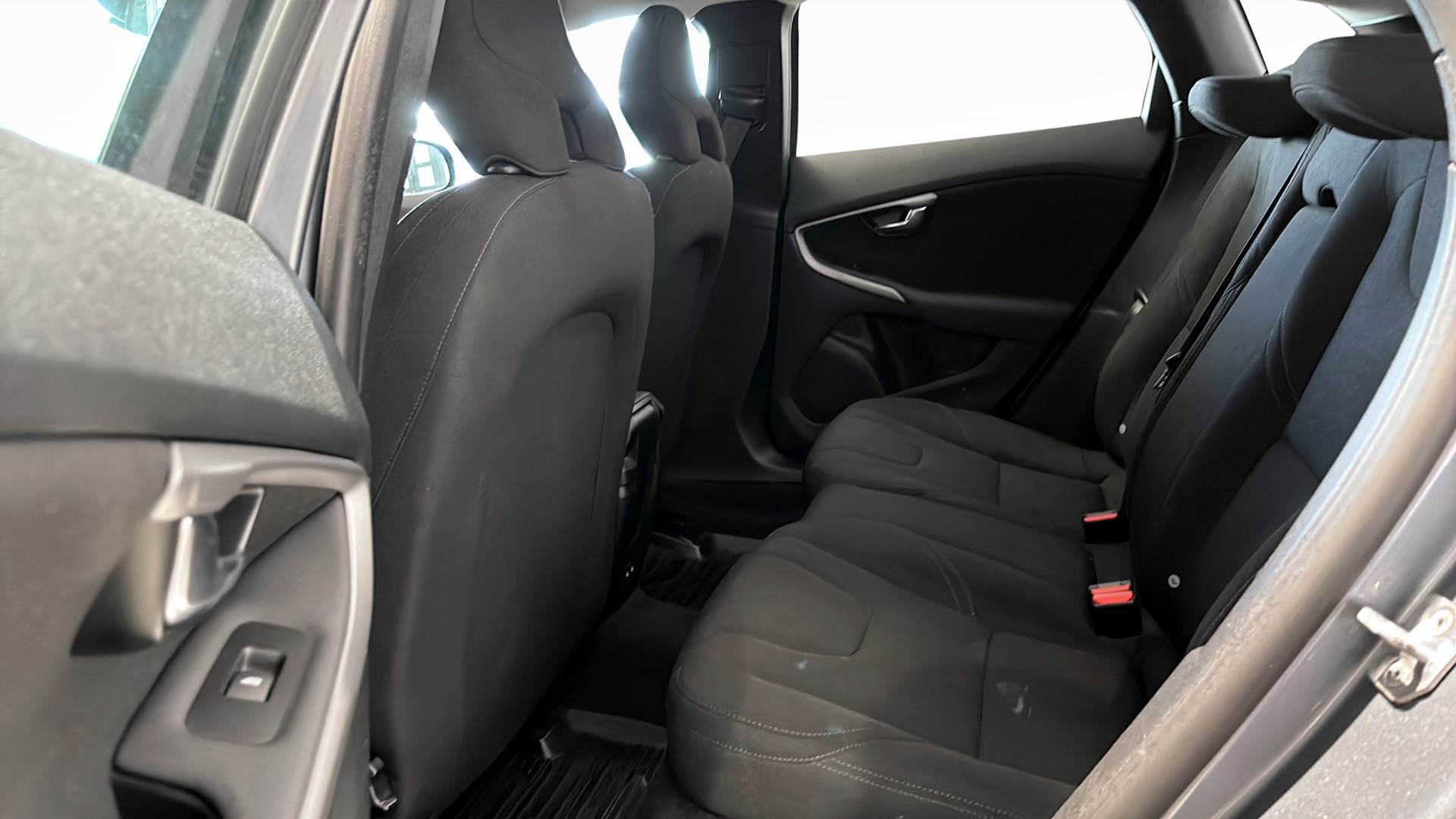 Volvo V40 HTM908