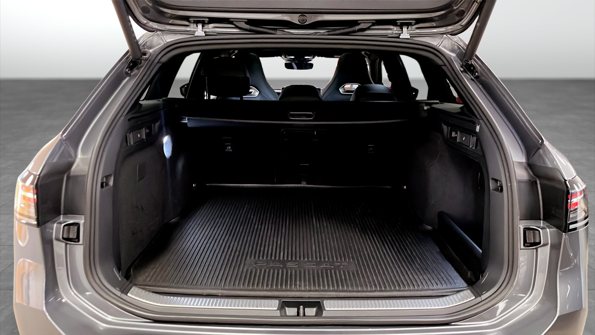Volkswagen Passat Sportscombi HTZ84P