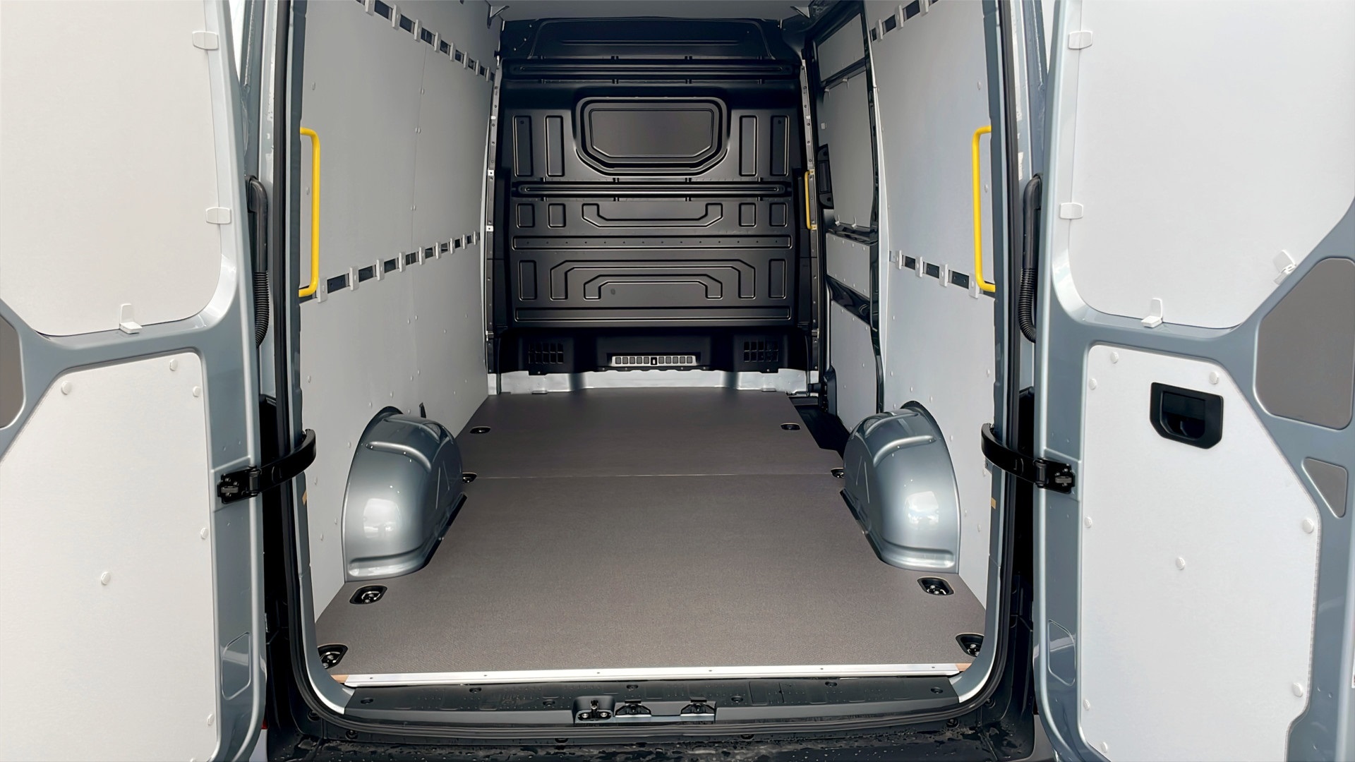 Volkswagen Crafter Skåp kort hjulbas HUK95G