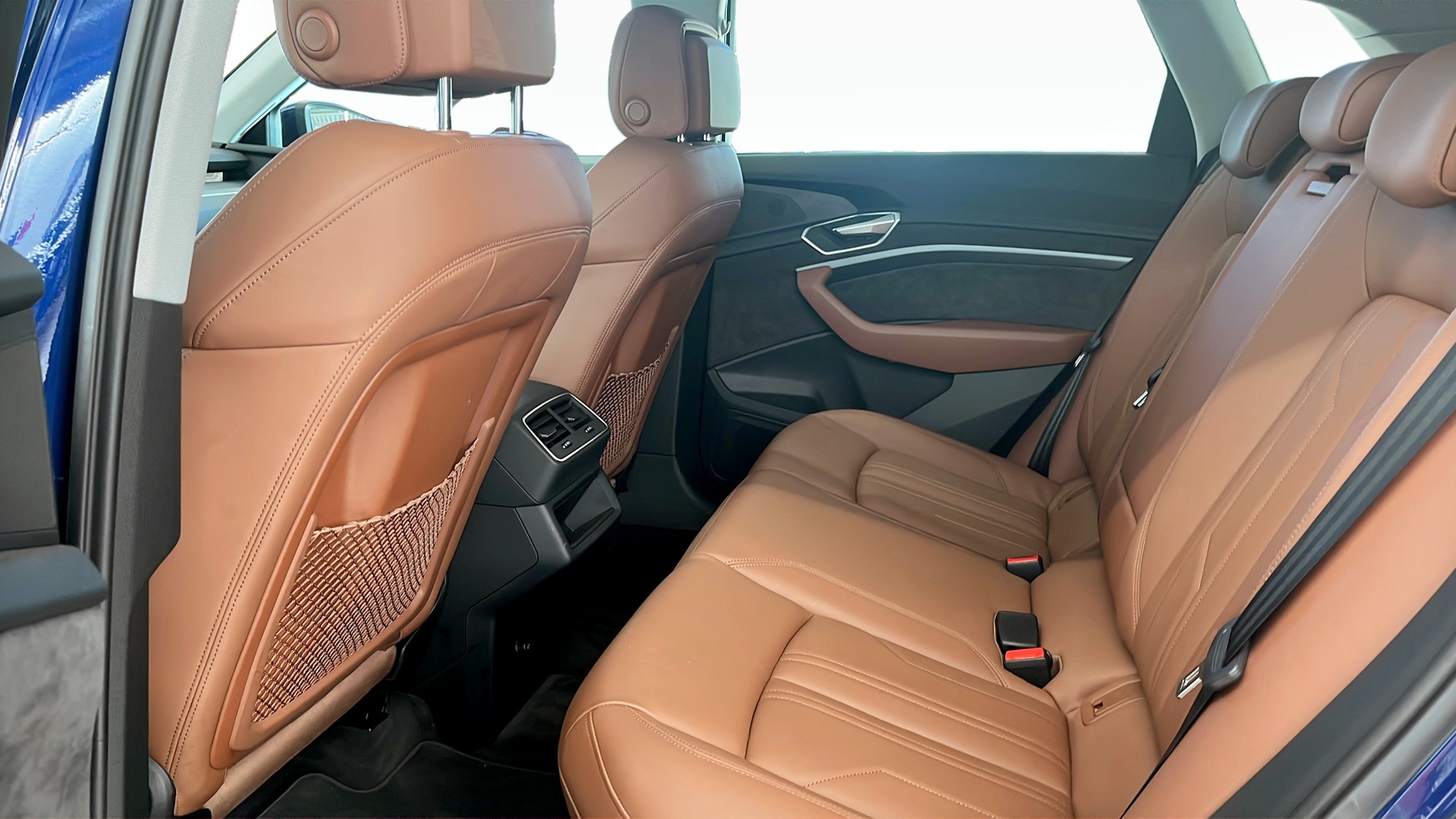 Audi e-tron HUN38C