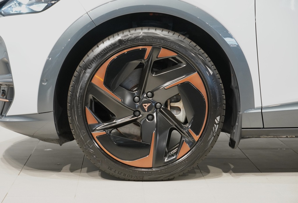 CUPRA Tavascan HUN57L