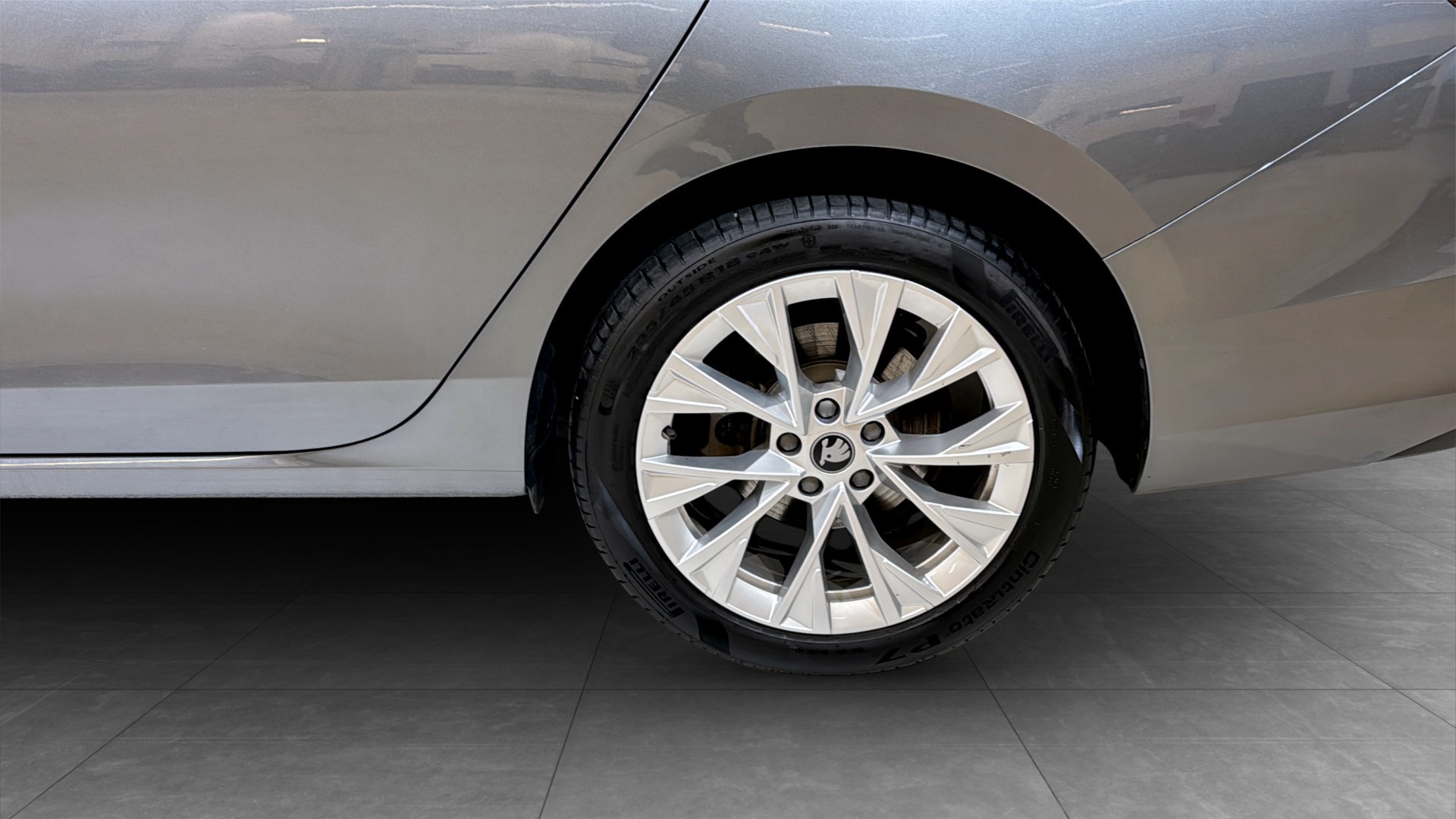 Skoda Superb Combi HUP03F