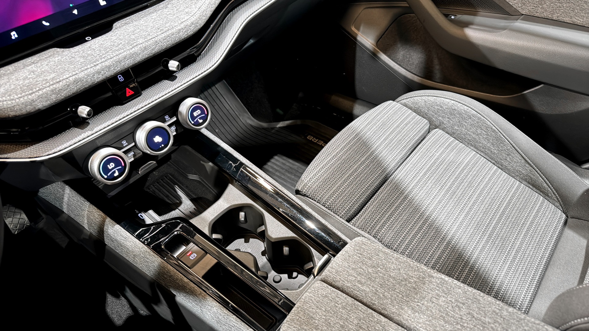 Skoda Superb Combi HUP03F