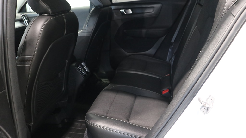 Volvo XC40 HUT98N