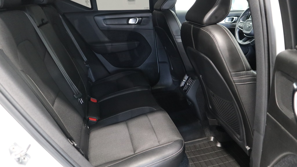 Volvo XC40 HUT98N