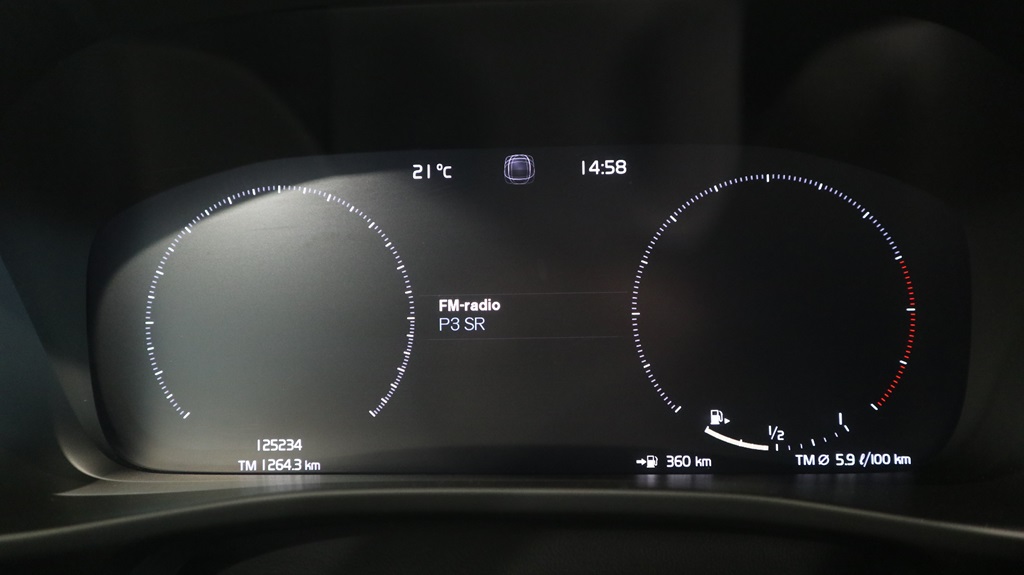 Volvo XC40 HUT98N