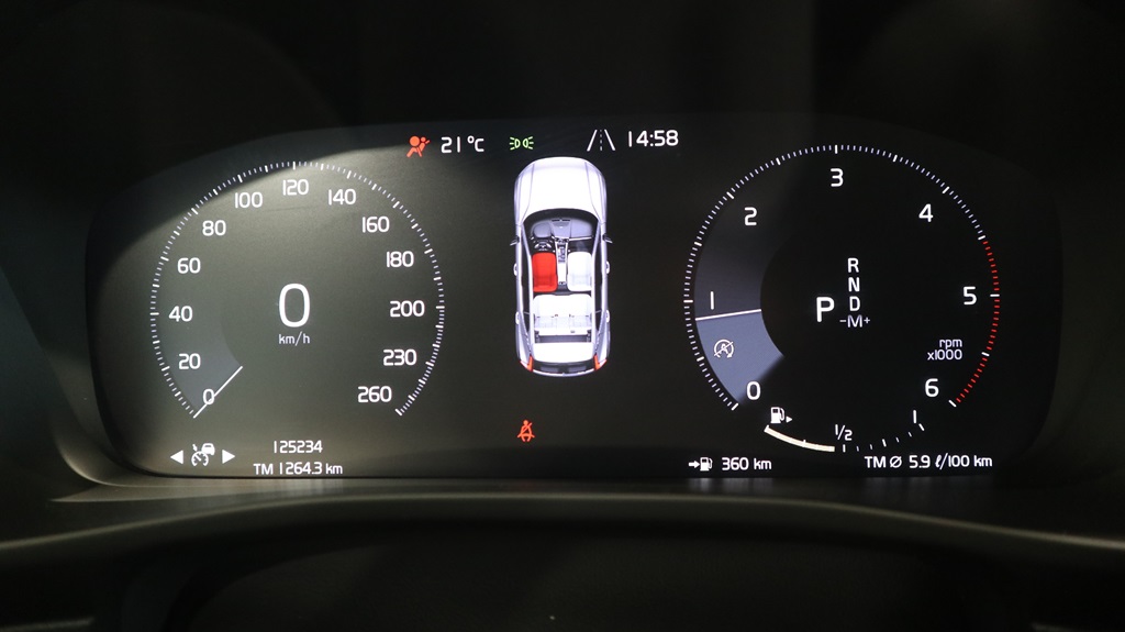 Volvo XC40 HUT98N
