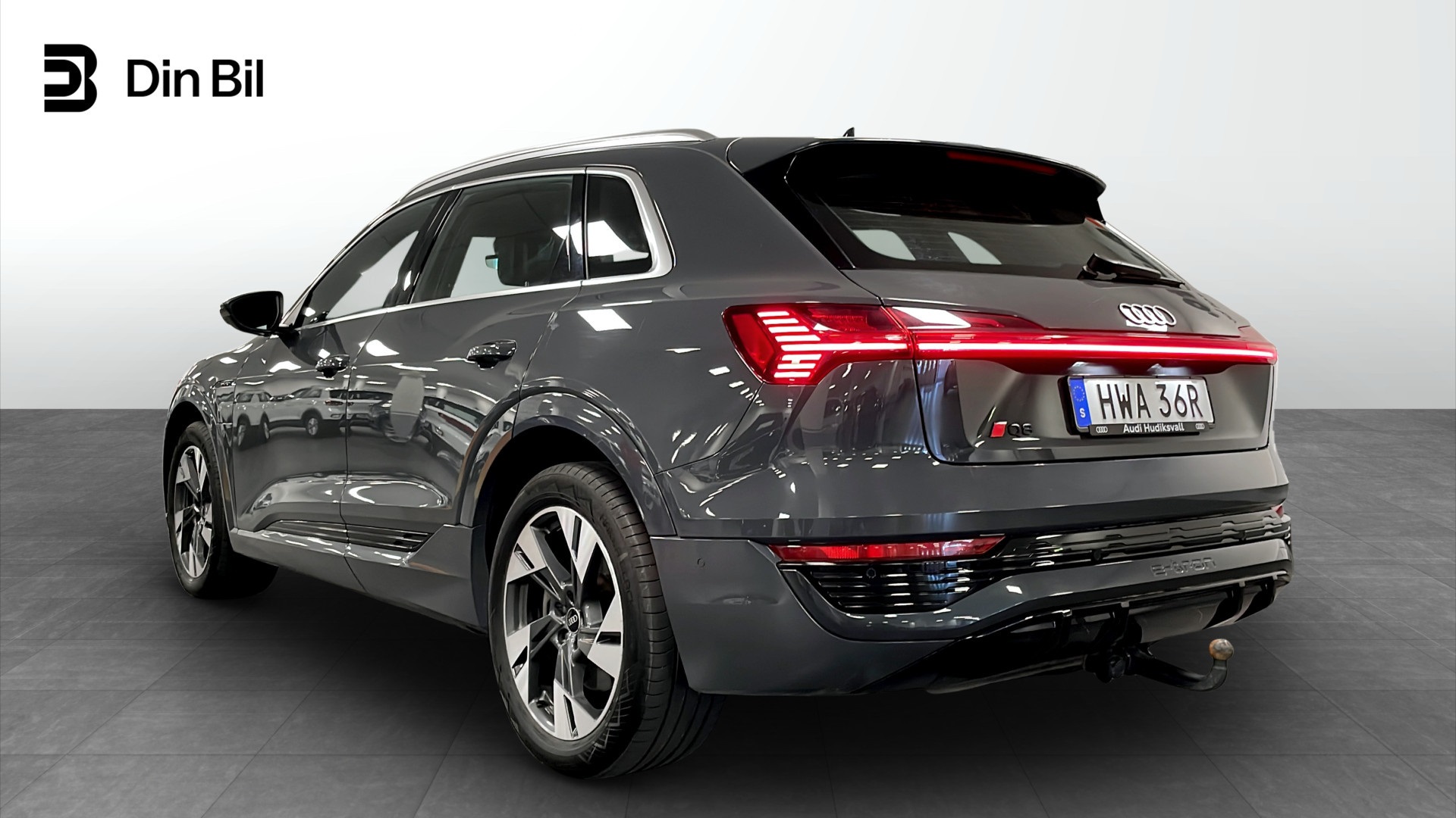 Audi Q8 e-tron HWA36R