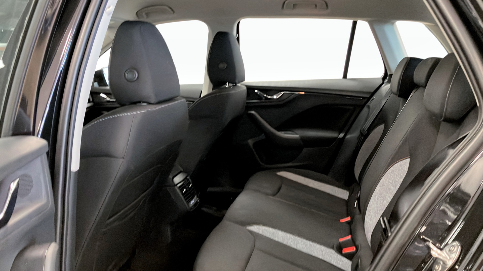 Skoda Kamiq HWG95K