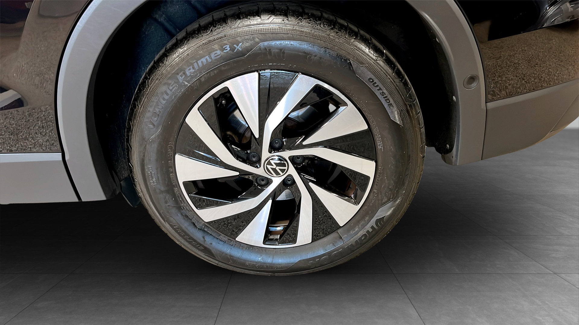 Volkswagen Tiguan HXJ58C