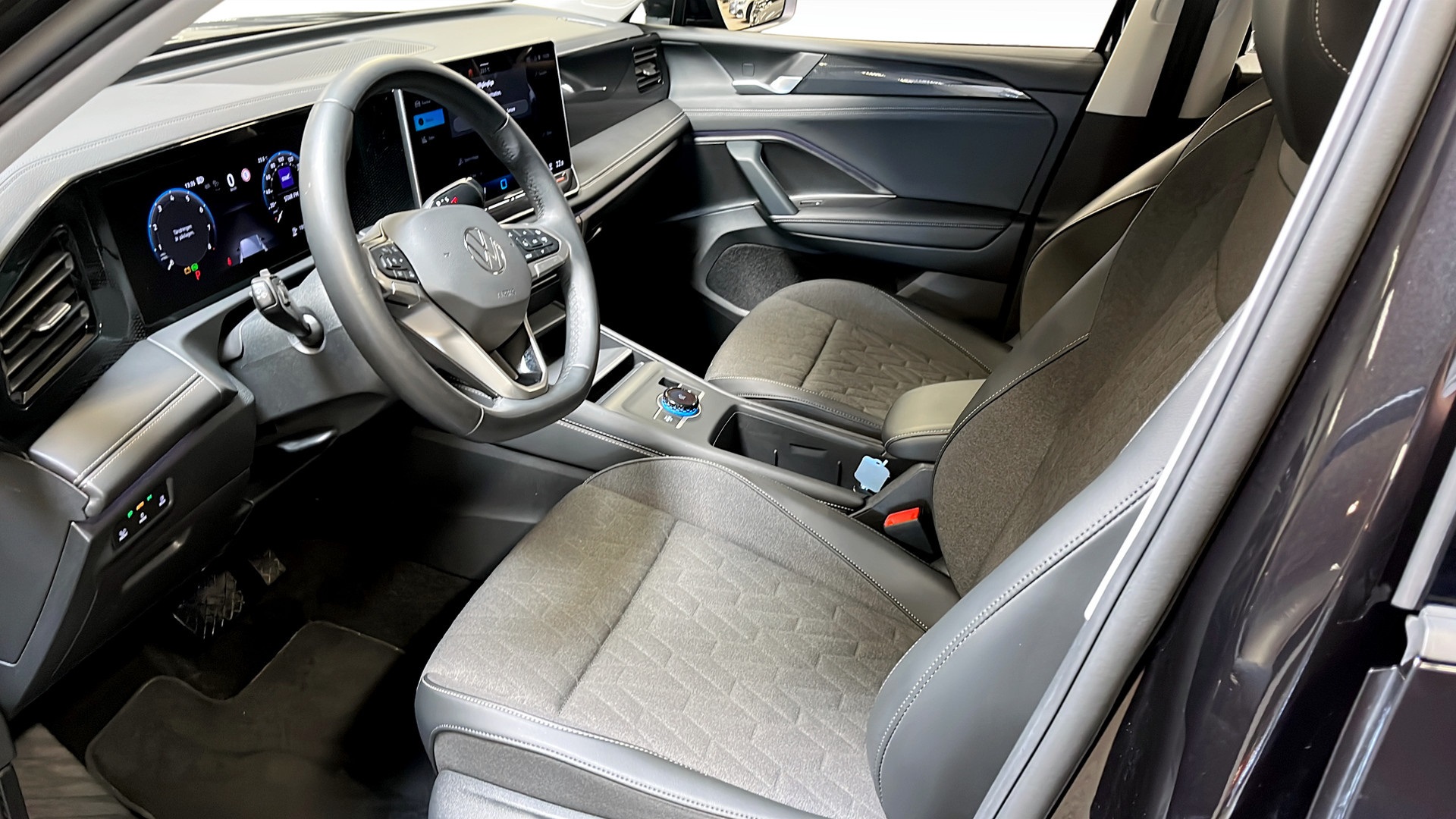 Volkswagen Tiguan HXJ58C