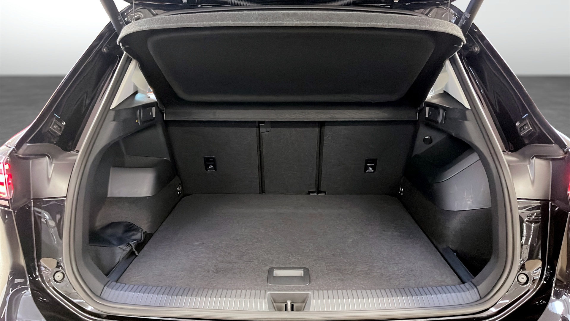 Volkswagen Tiguan HXJ58C