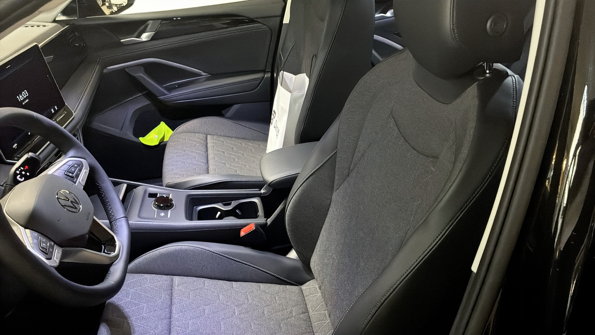 Volkswagen Tiguan HXK94Y
