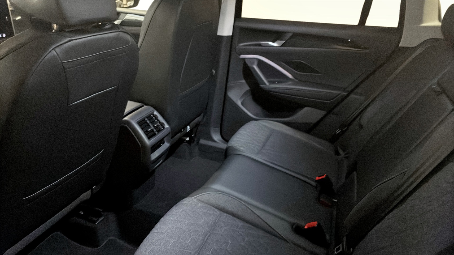 Volkswagen Tiguan HXK94Y