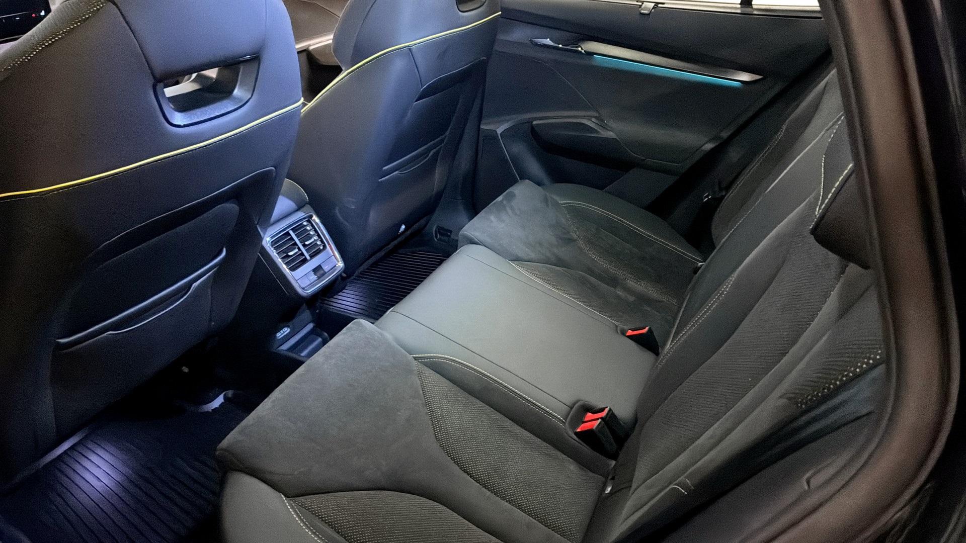 Skoda Enyaq Coupé HYB20R