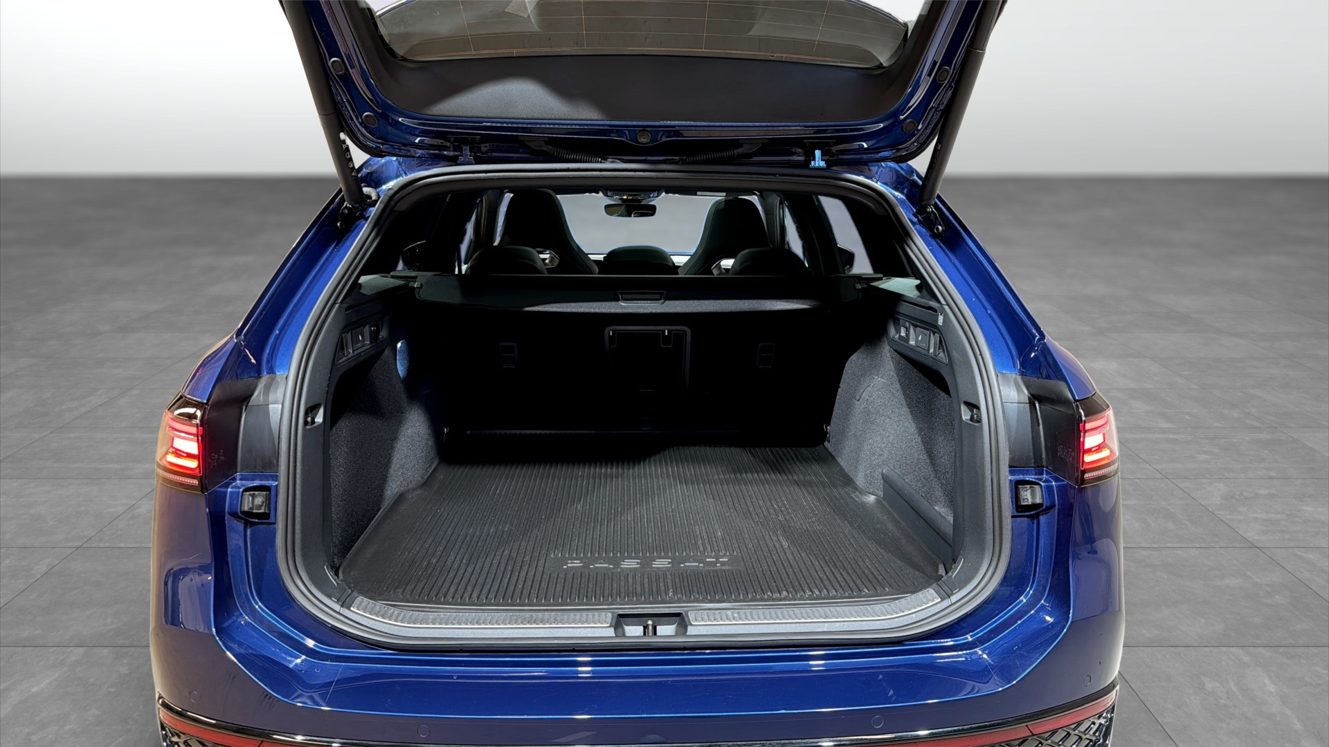 Volkswagen Passat HYF57P