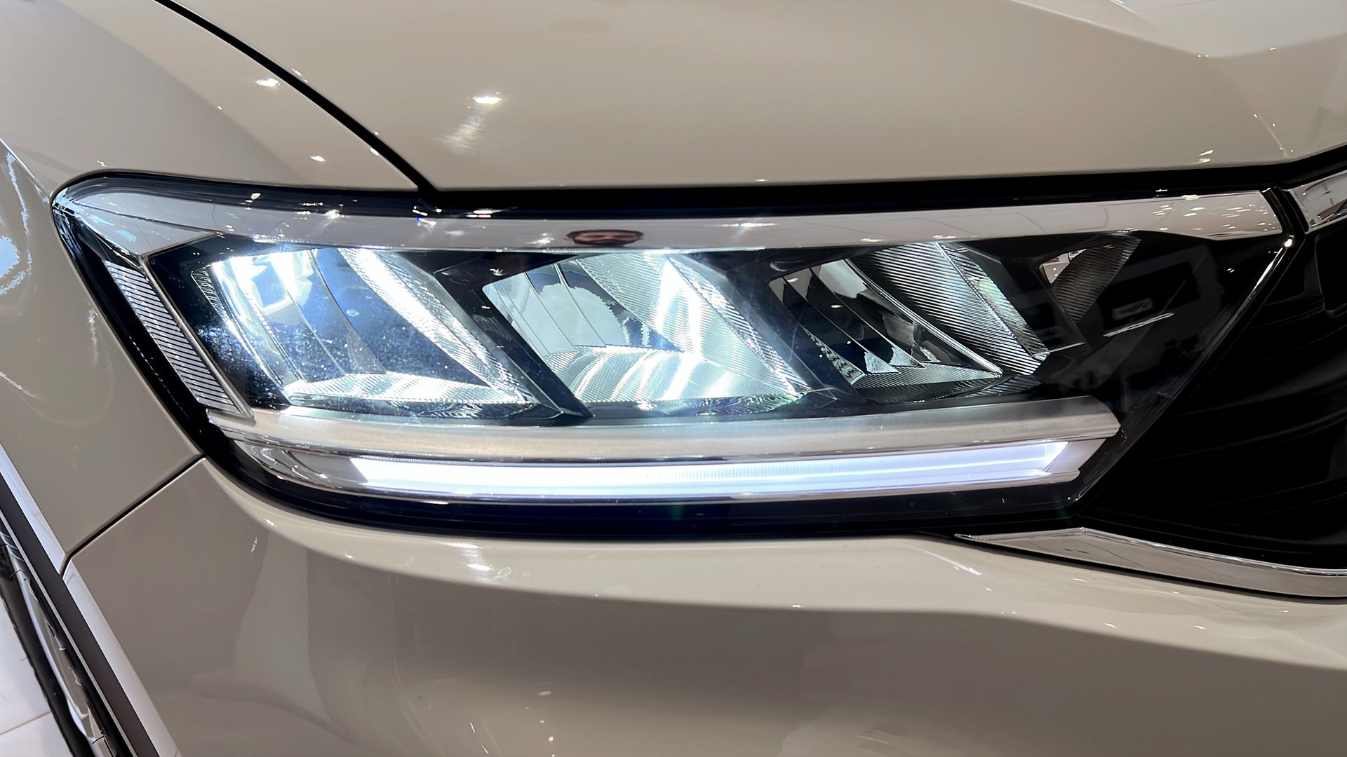 Volkswagen T-Roc HYJ01C
