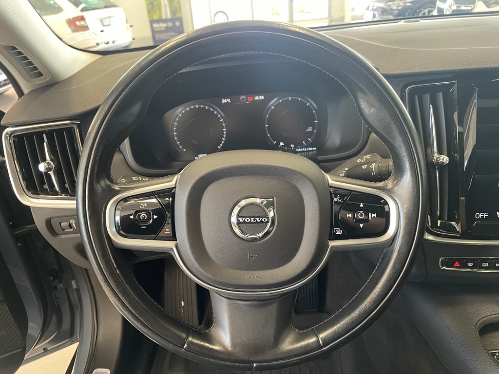 Volvo V90 Cross Country HYL441