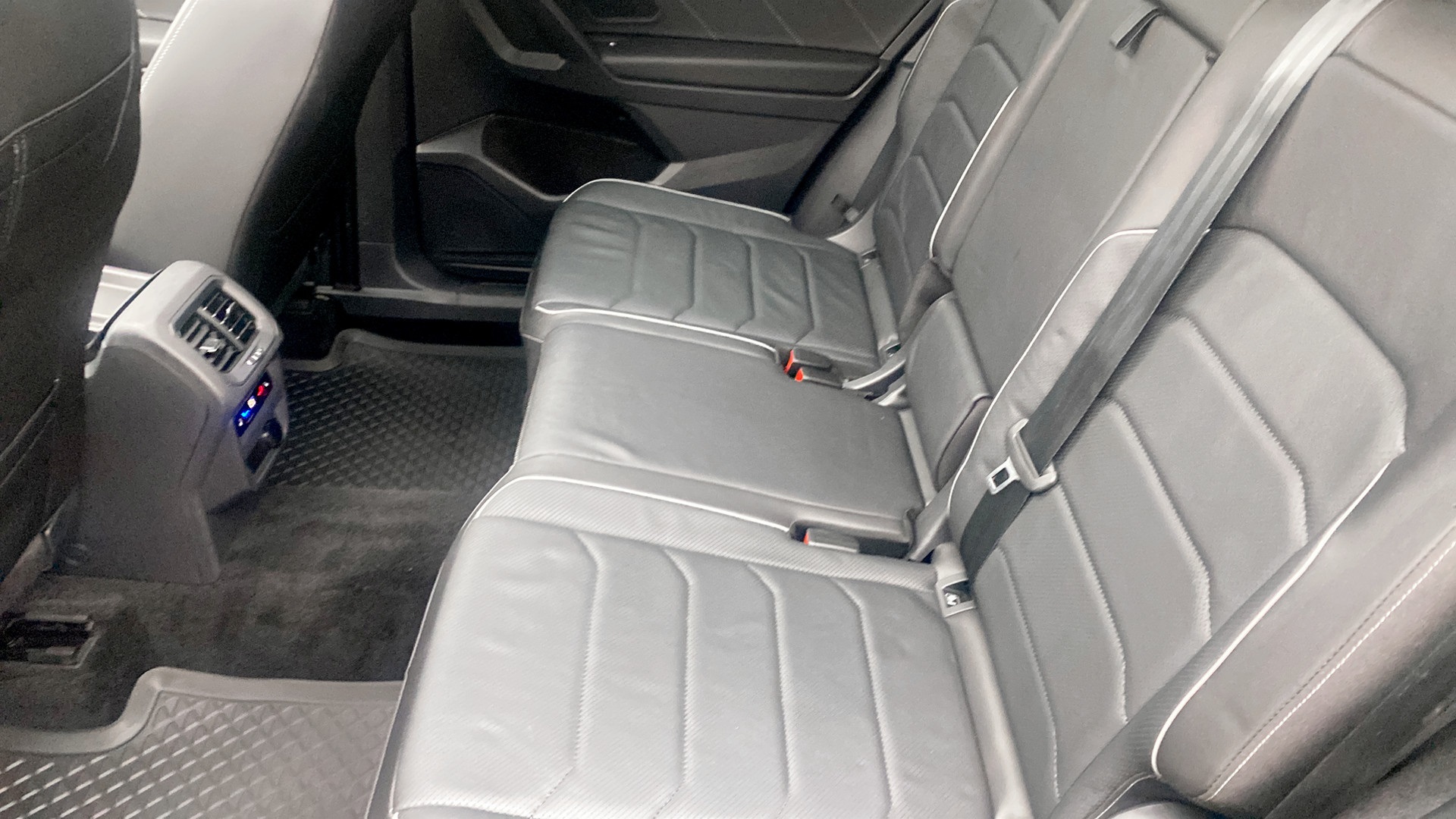 Volkswagen Tiguan Allspace HYN78C