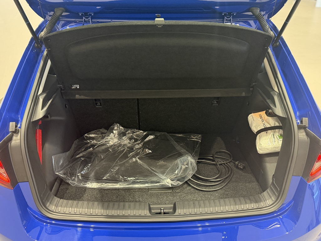 Skoda Fabia HYR01E