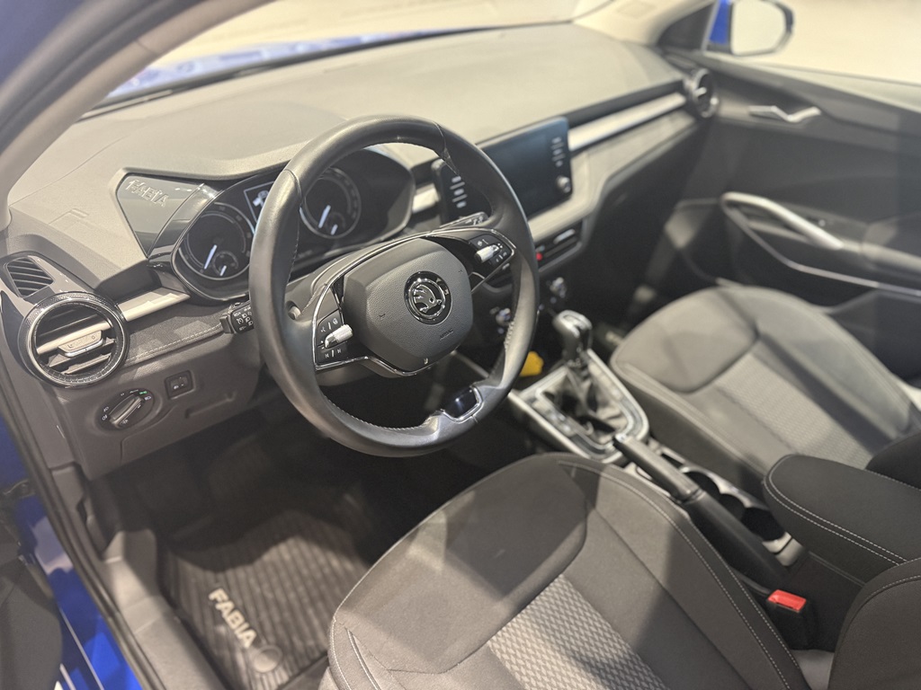Skoda Fabia HYR01E