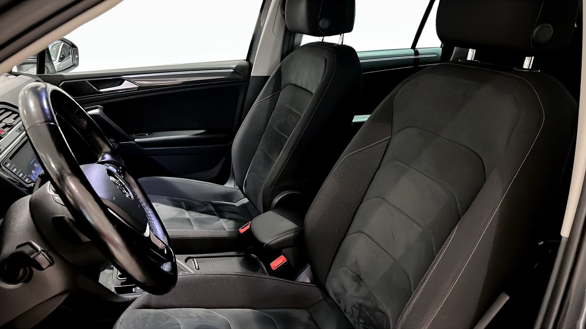 Volkswagen Tiguan HYS409