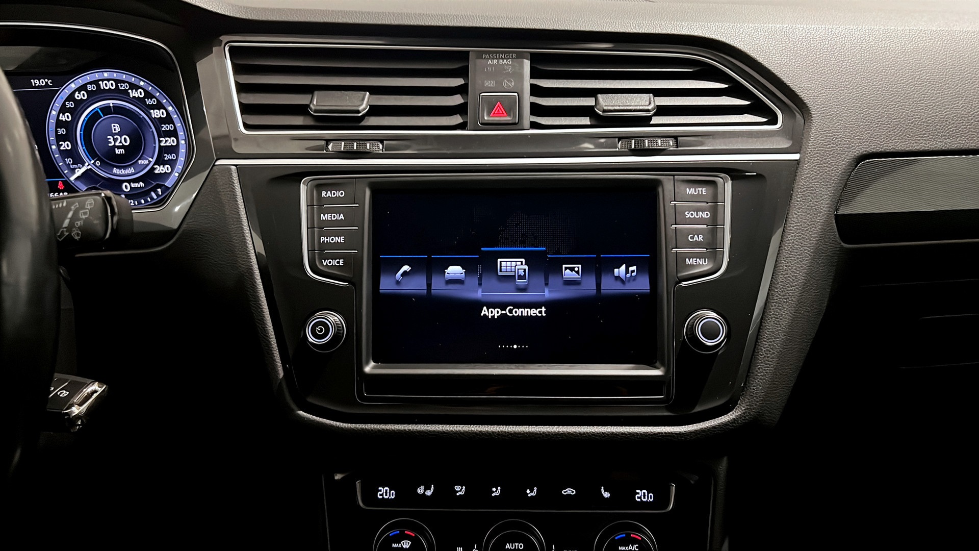 Volkswagen Tiguan HYS409