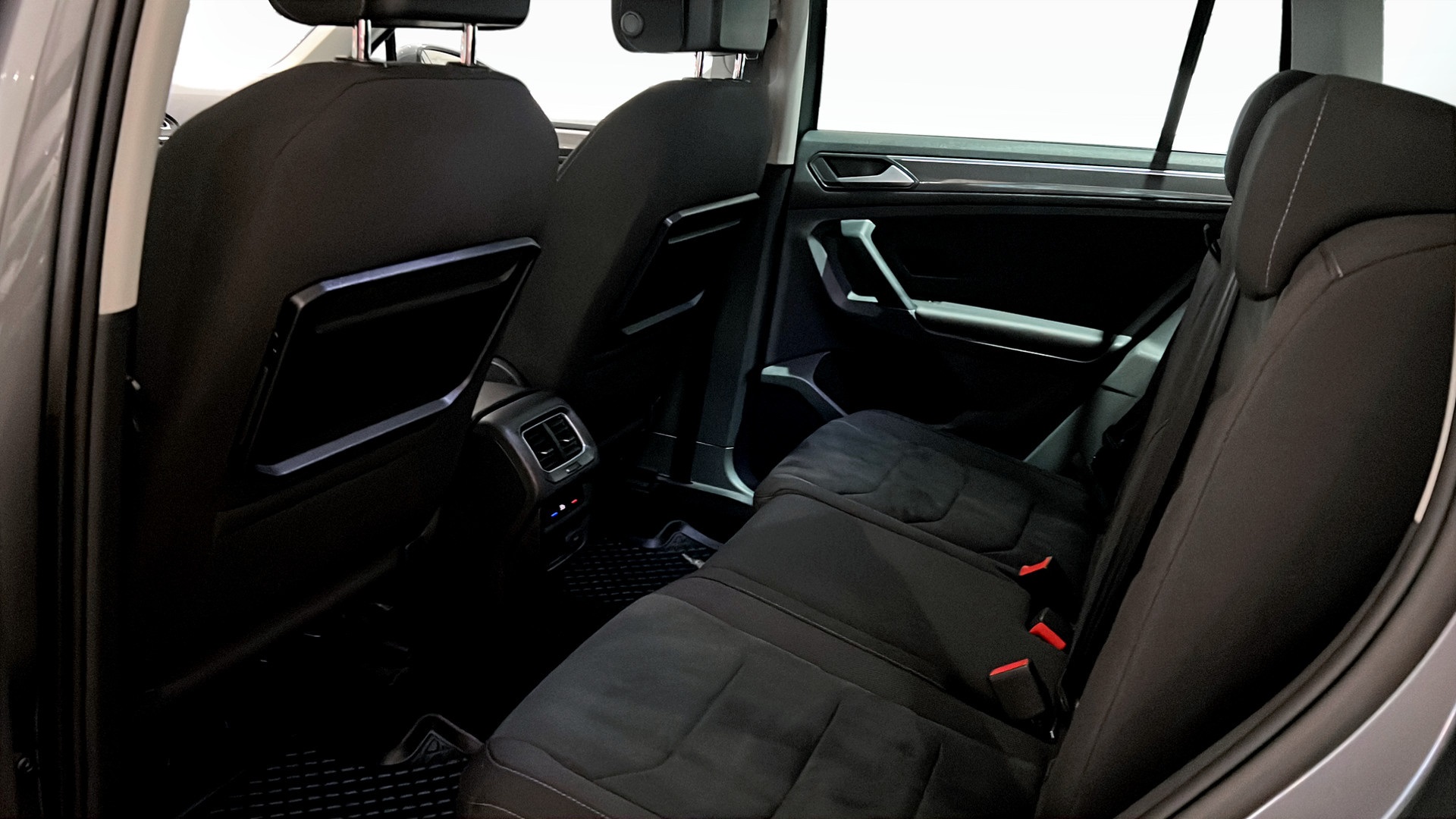 Volkswagen Tiguan HYS409