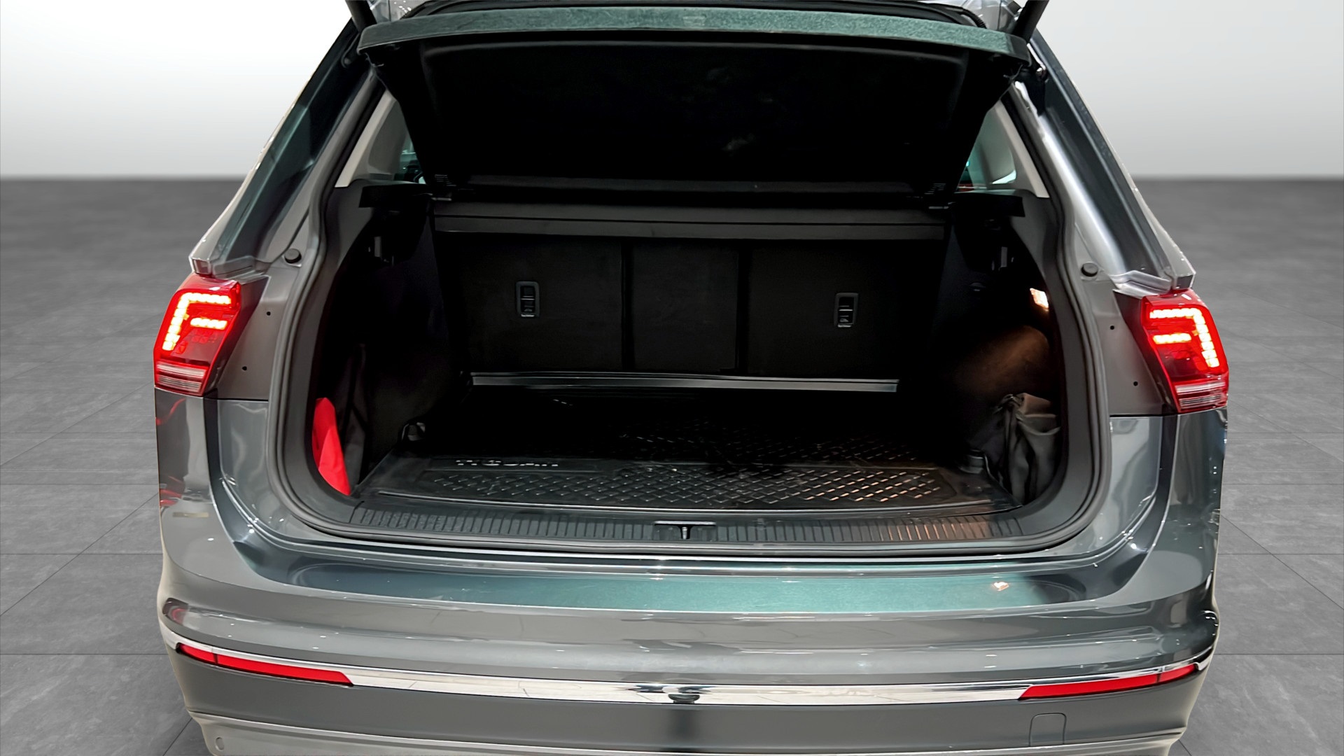 Volkswagen Tiguan HYS409