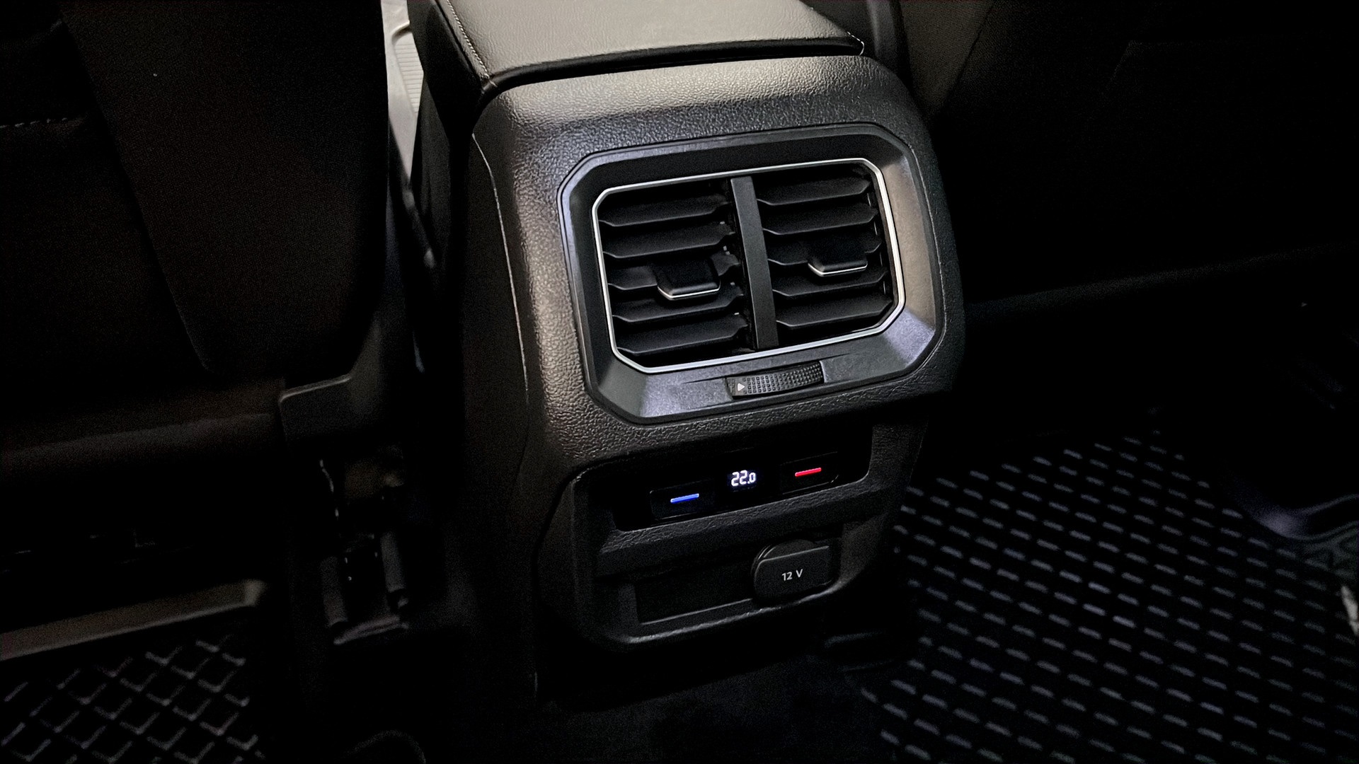 Volkswagen Tiguan HYS409
