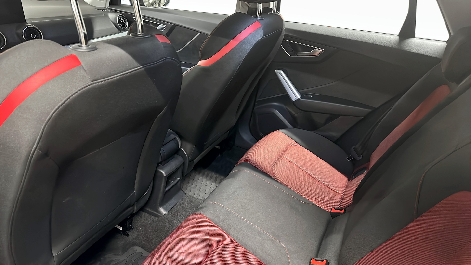 Audi Q2 HZD67S