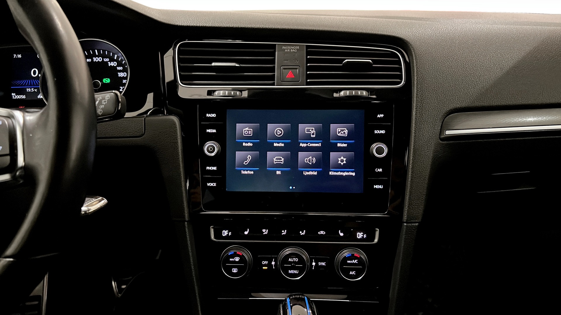 Volkswagen Golf HZO098