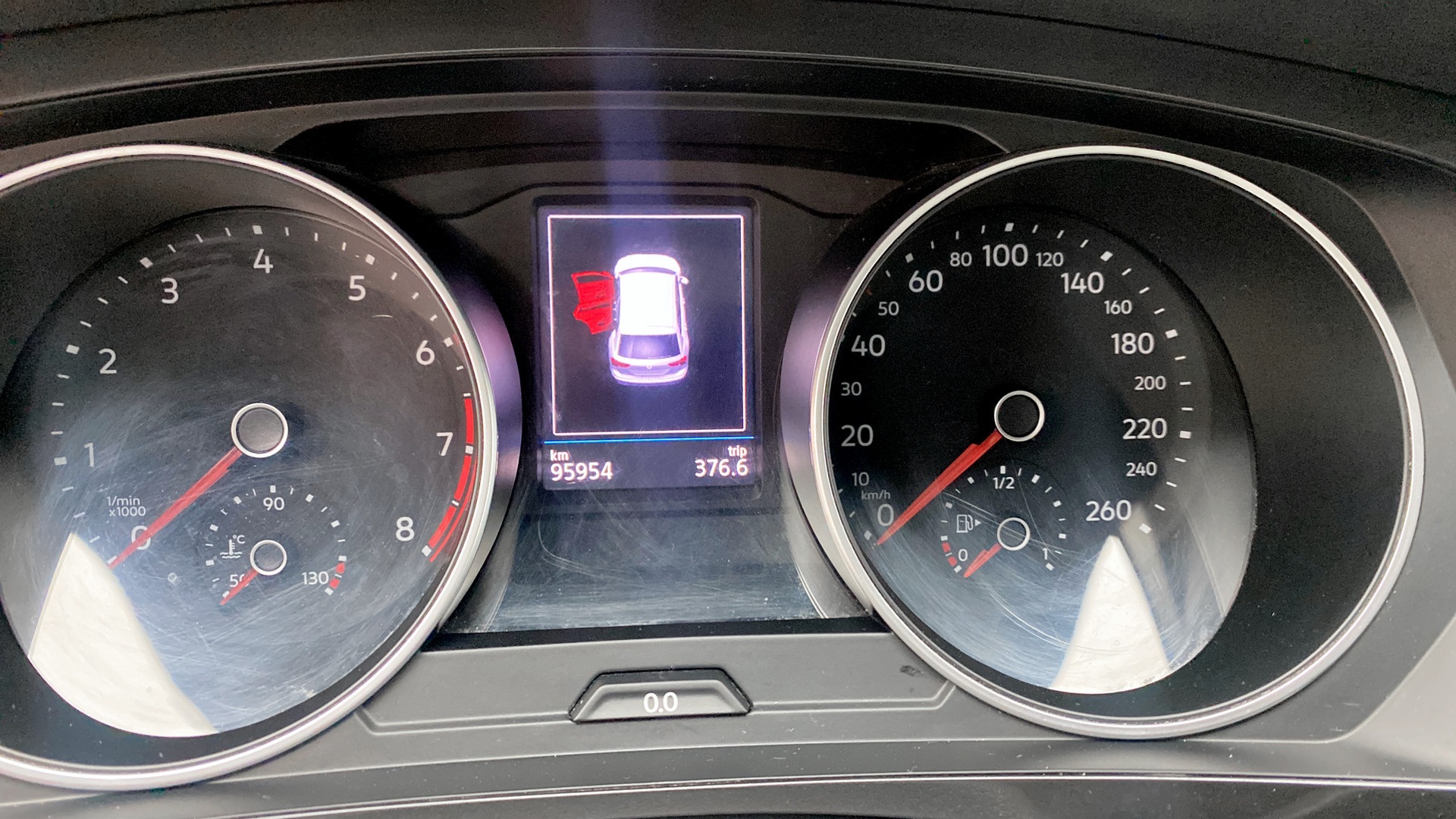 Volkswagen Tiguan JAD49M