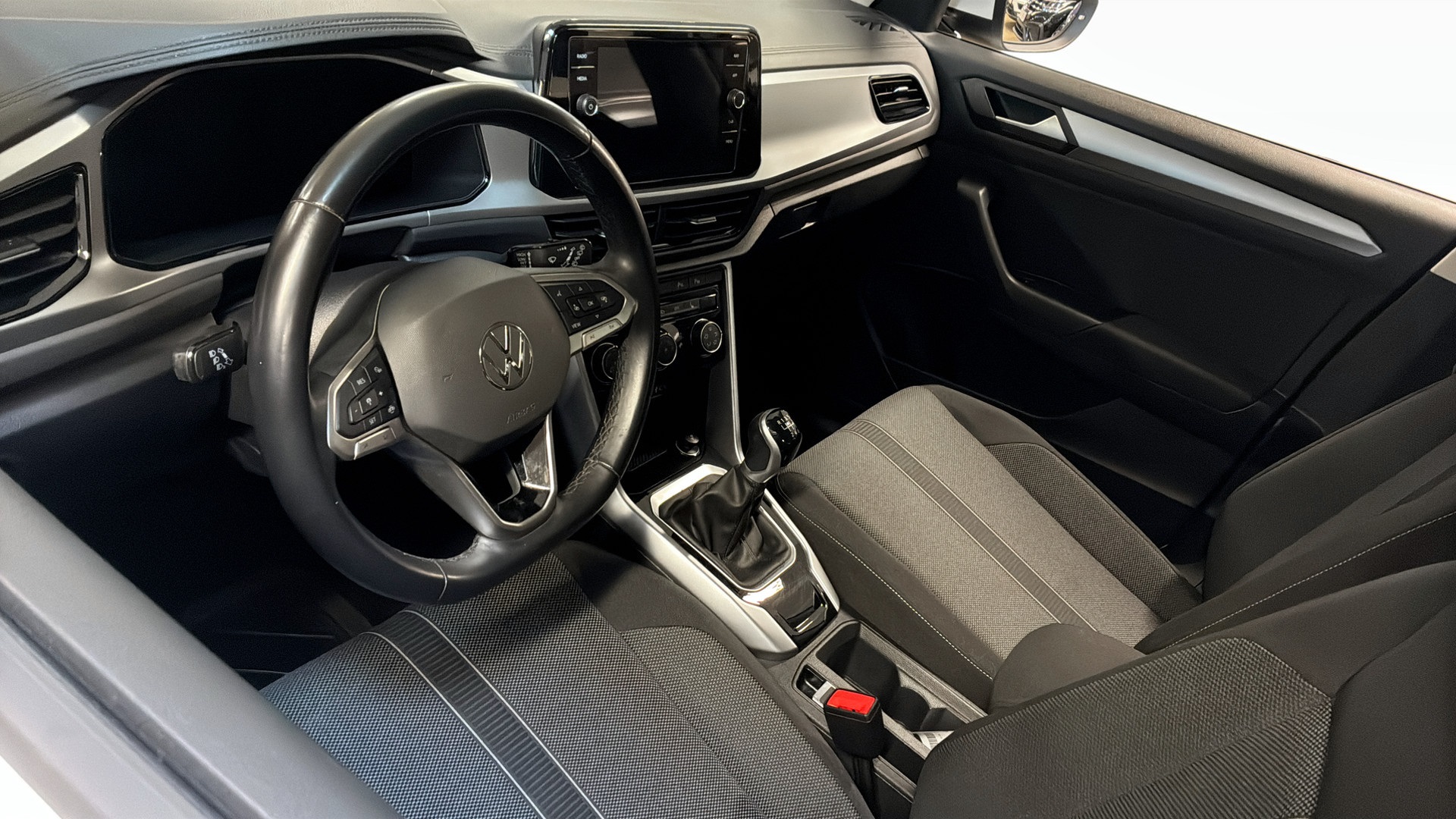 Volkswagen T-Roc JAF036