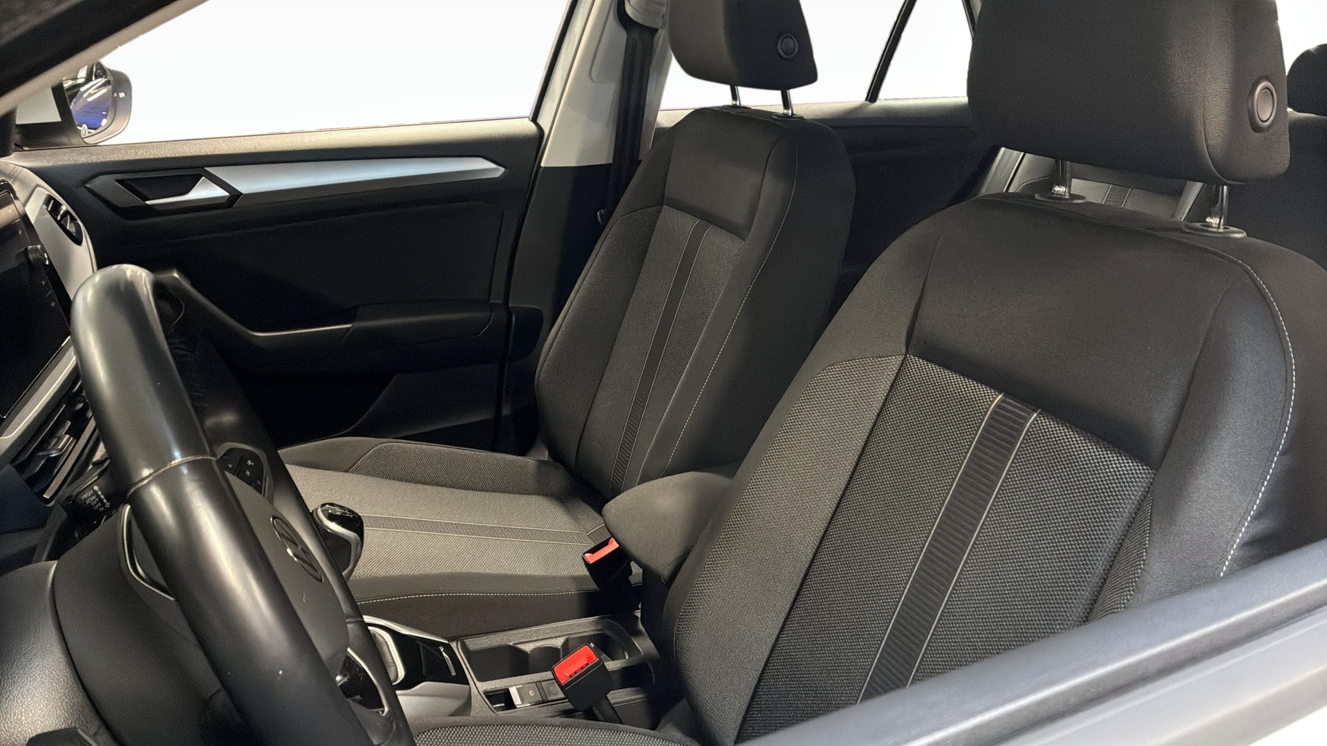 Volkswagen T-Roc JAF036