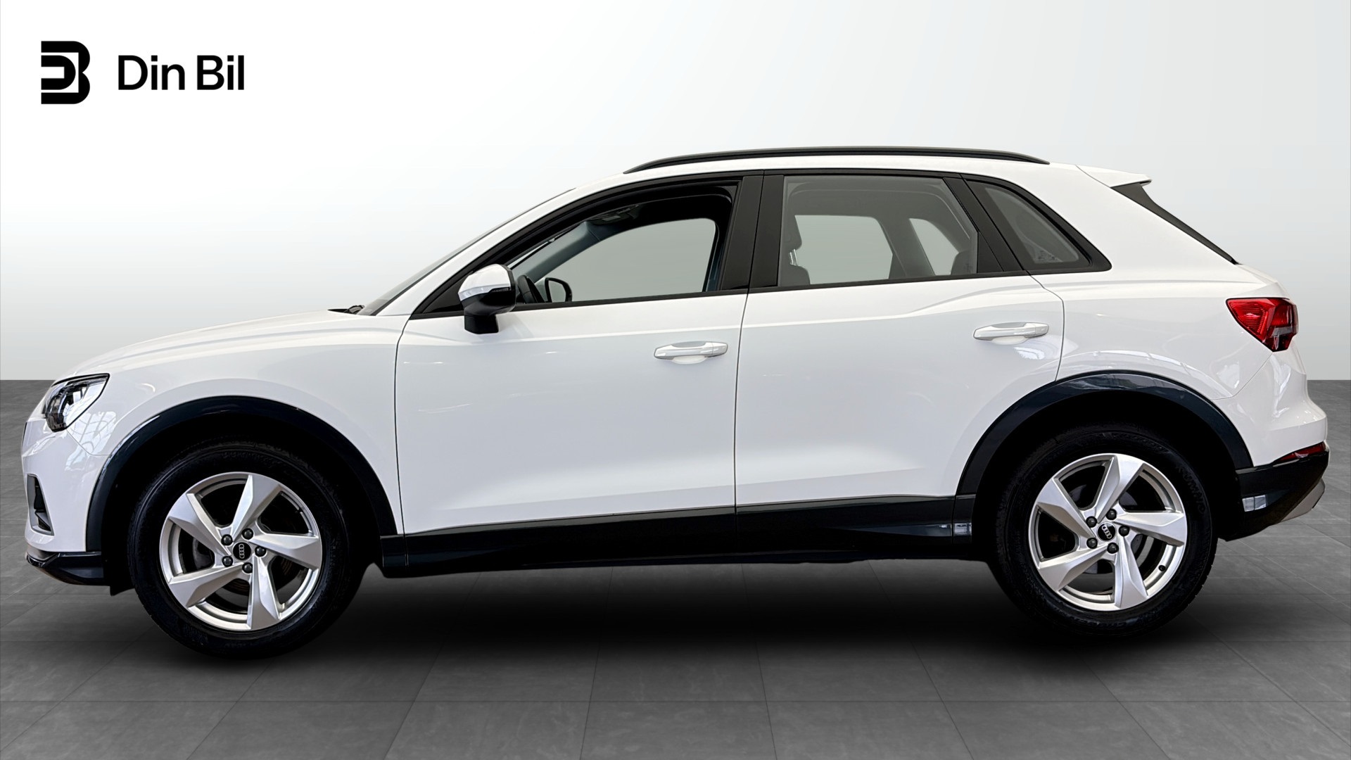 Audi Q3 JAG36F