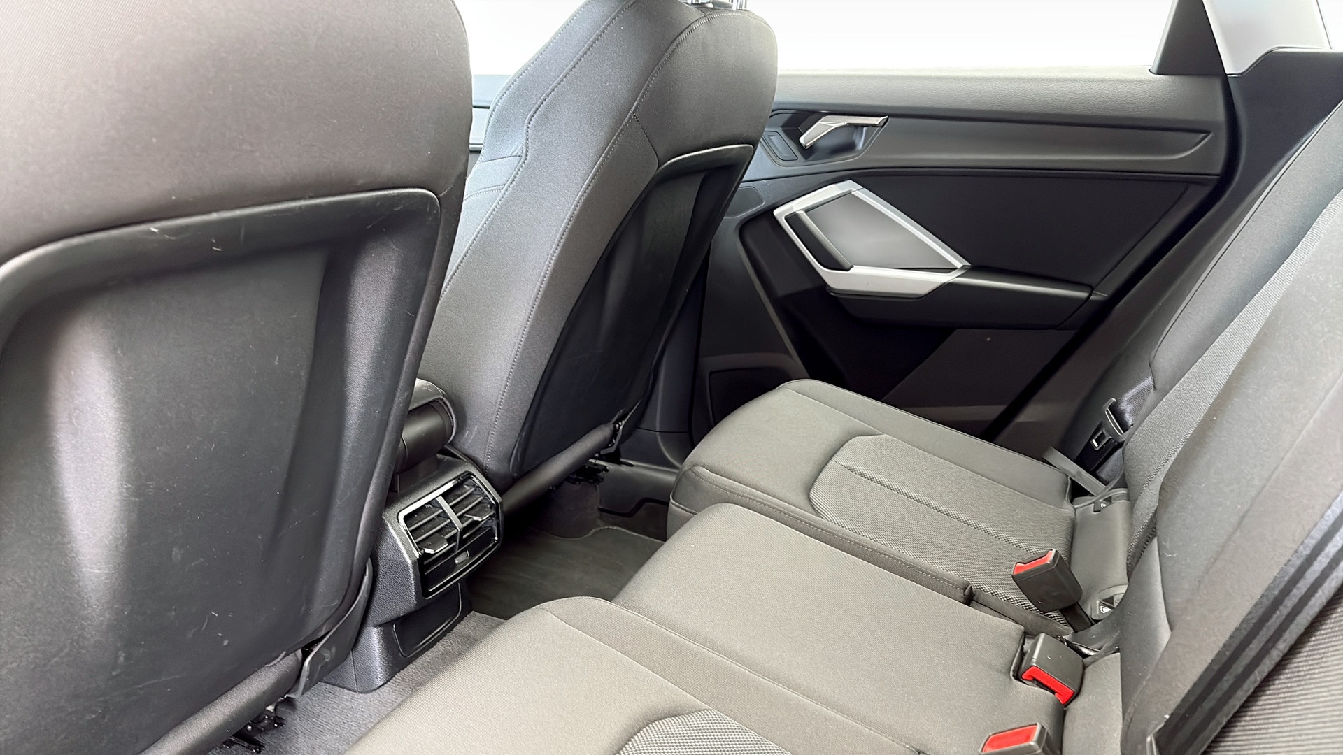 Audi Q3 JAG36F
