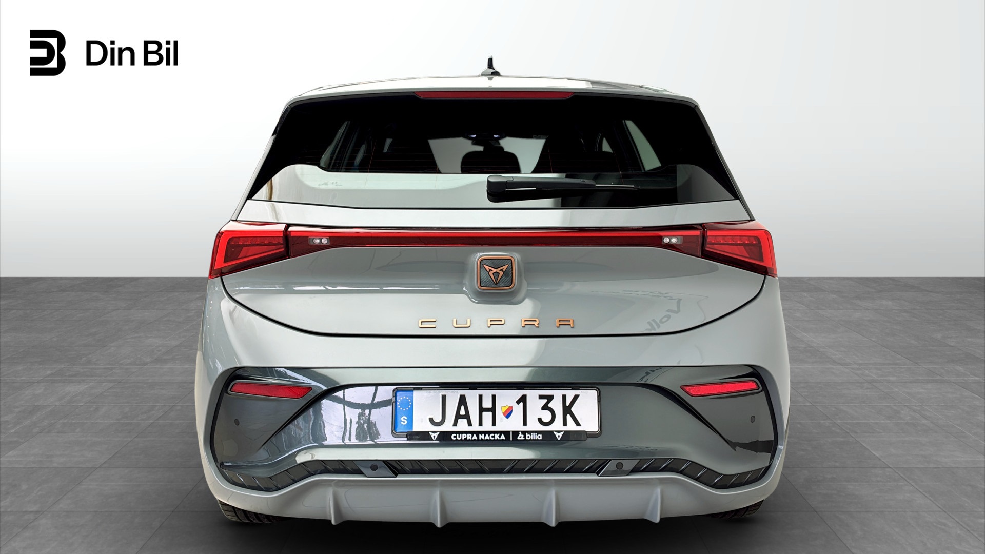 SEAT ElBorn JAH13K