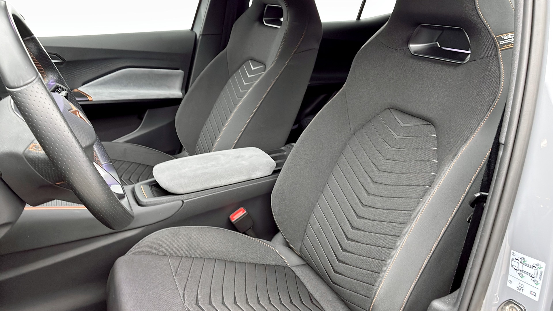 SEAT ElBorn JAH13K