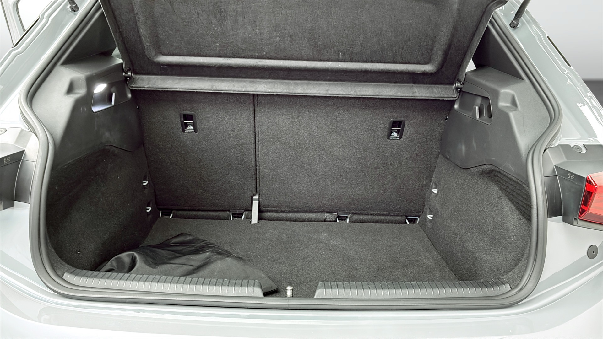 SEAT ElBorn JAH13K