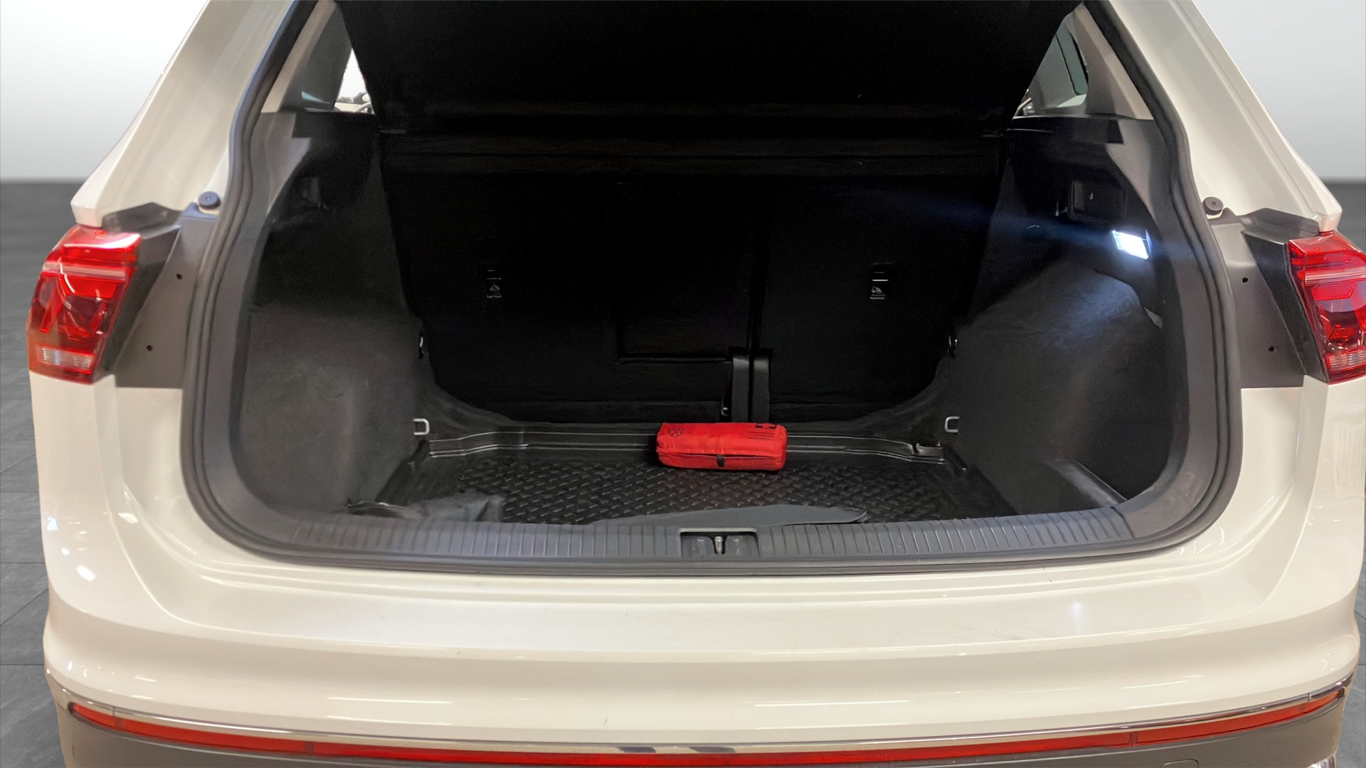 Volkswagen Tiguan JAH614