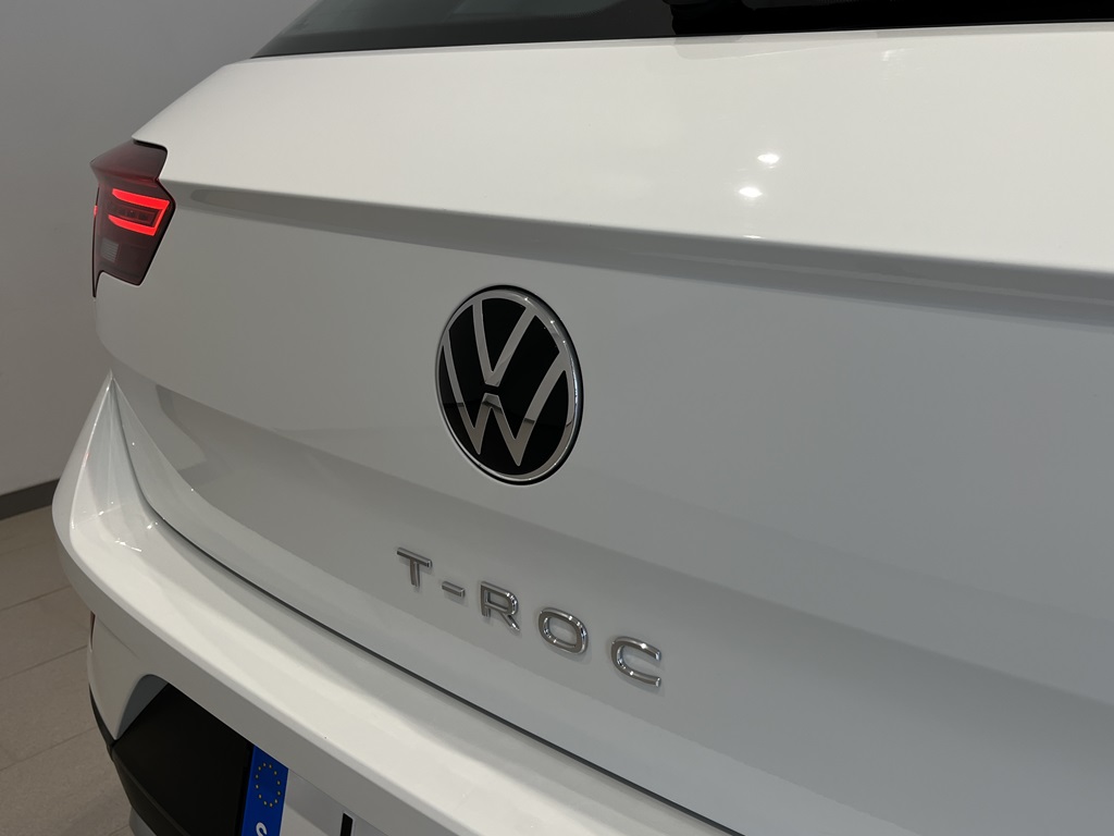 Volkswagen T-Roc JAJ23E
