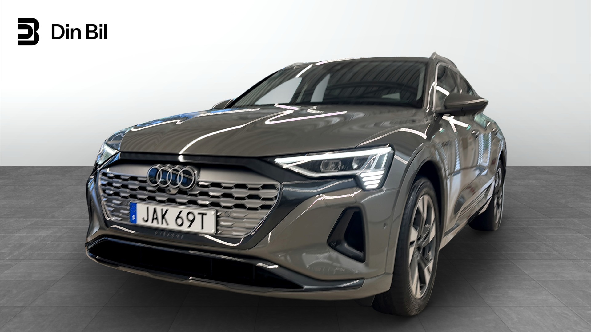 Audi Q8 e-tron JAK69T