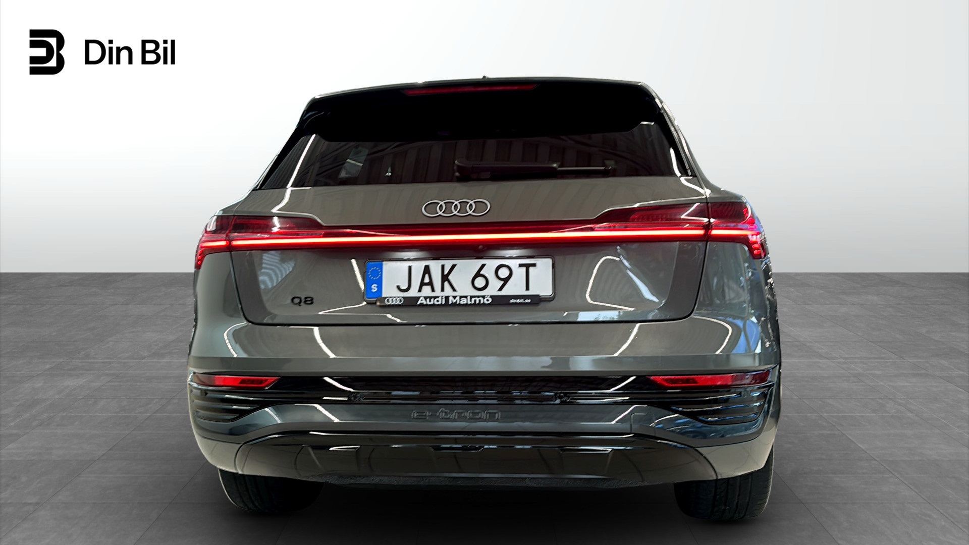 Audi Q8 e-tron JAK69T