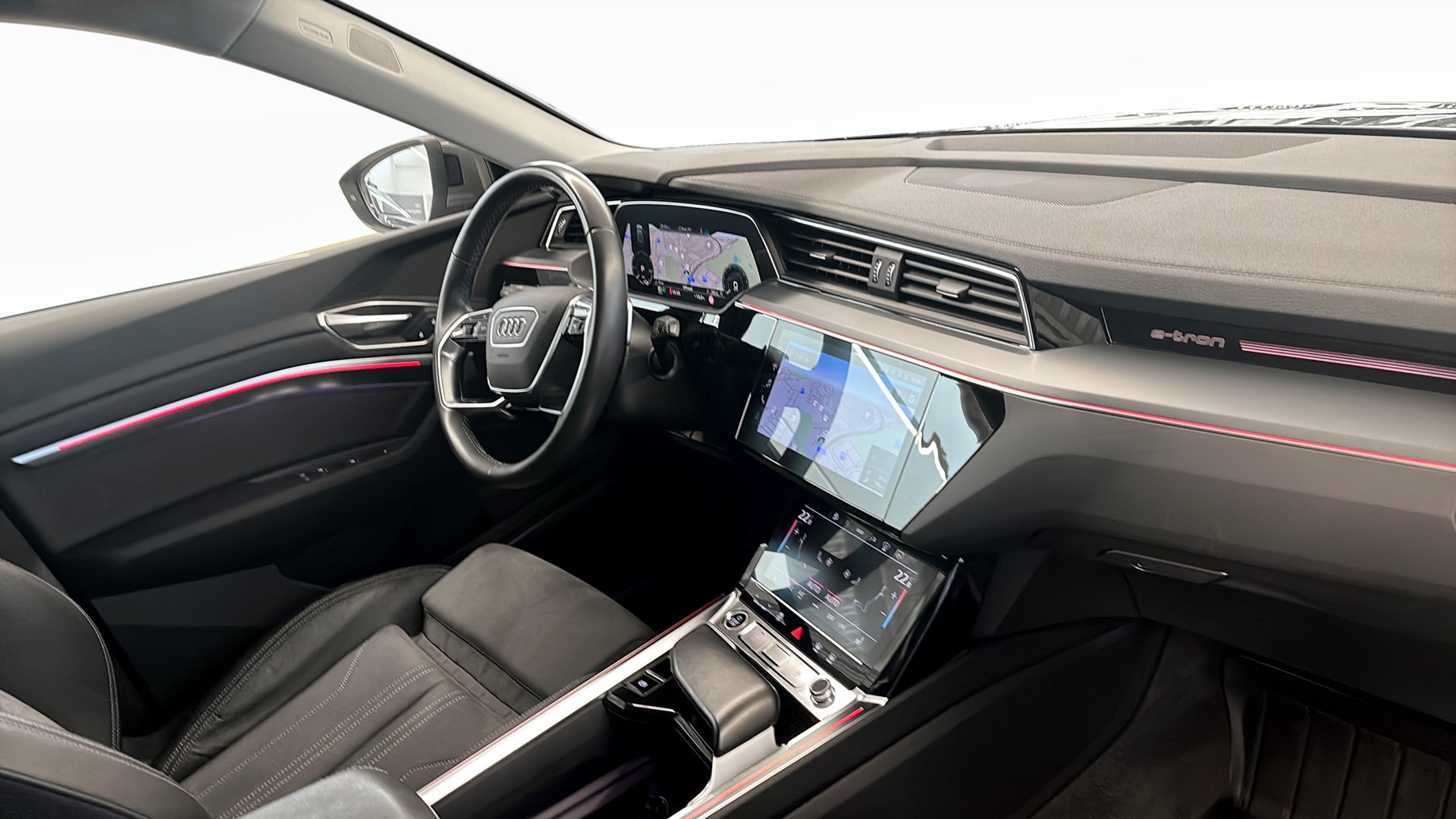 Audi Q8 e-tron JAK69T