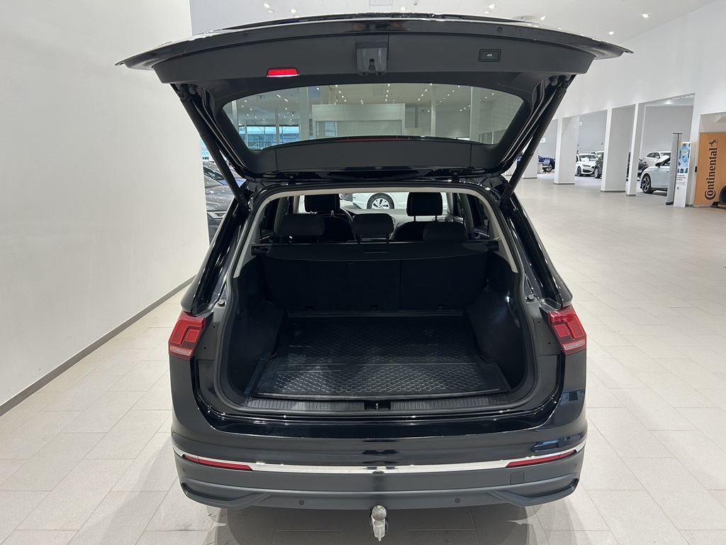 Volkswagen Tiguan Allspace JAM04N