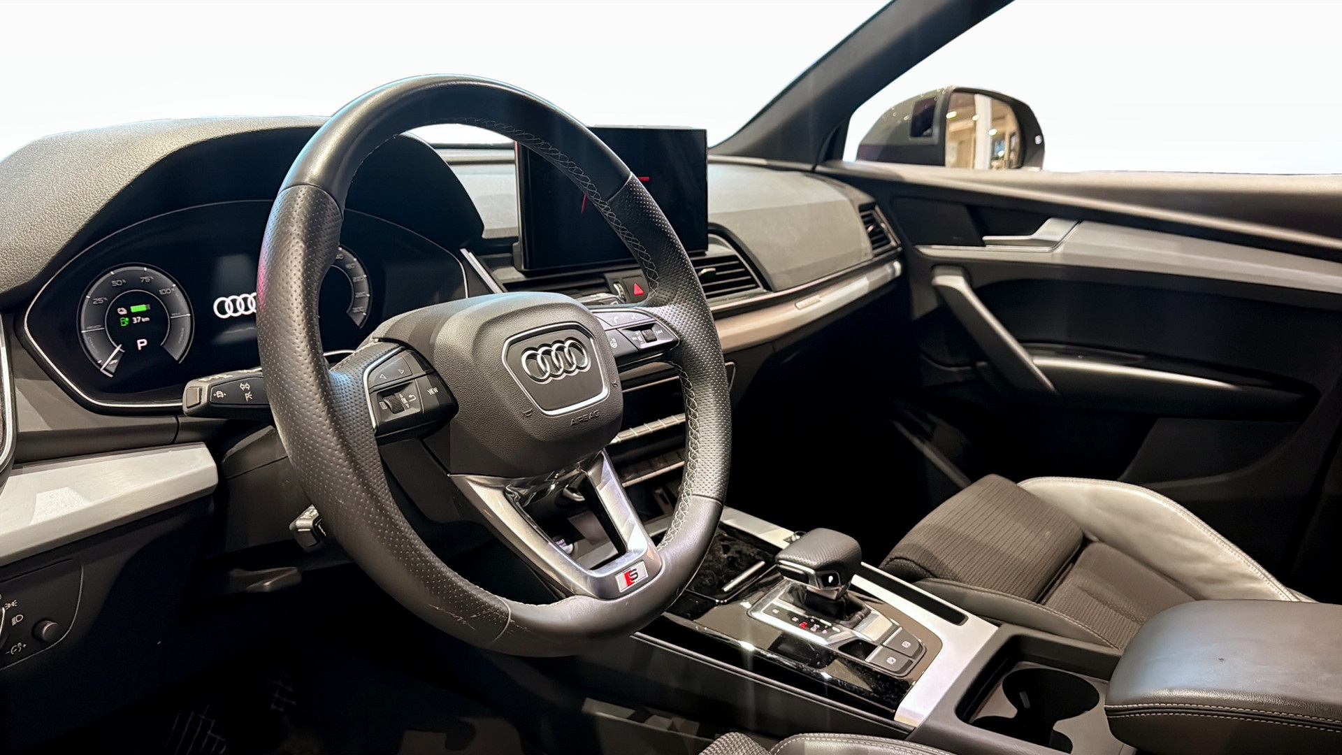 Audi Q5 JAS55K